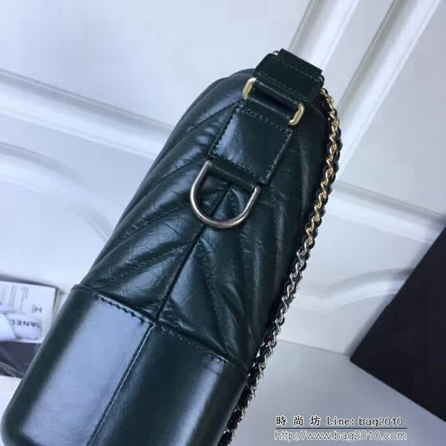 香奈兒CHANEL2018年新款V格 Chanel Gabrielle 墨綠色鏈條流浪包 DSC2072